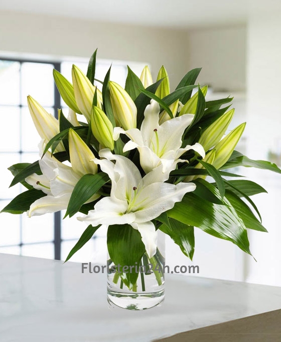 Jarrón de cristal con liliums